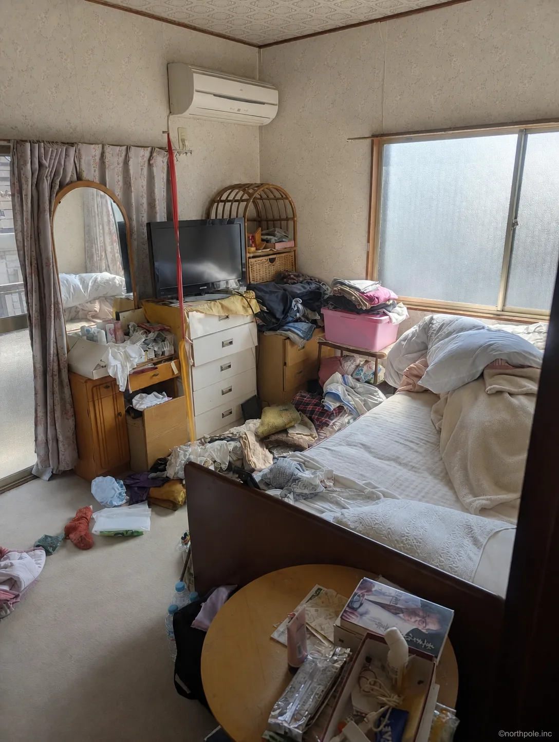 遺品整理の作業前(5LDK戸建て・寝室②)
